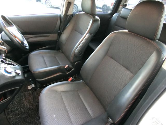 TOYOTA SIENTA HYBRID 2018