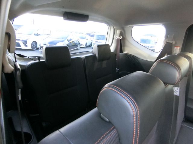 TOYOTA SIENTA HYBRID 2018