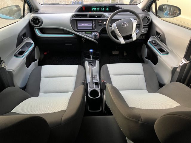 TOYOTA AQUA 2012