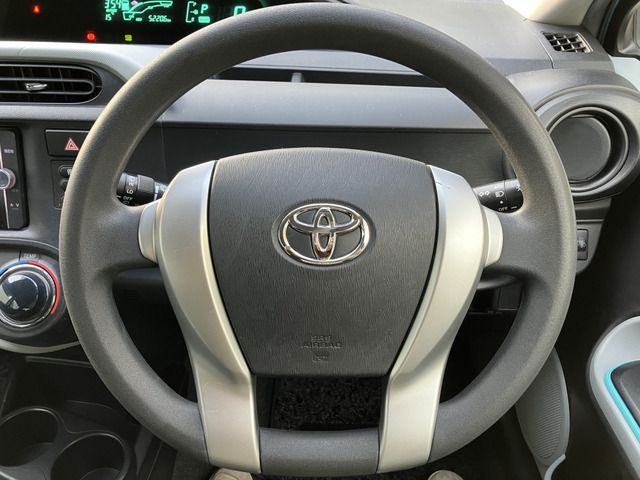 TOYOTA AQUA 2012