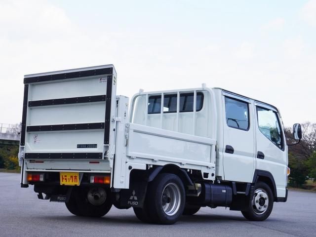 MITSUBISHI CANTER 2021
