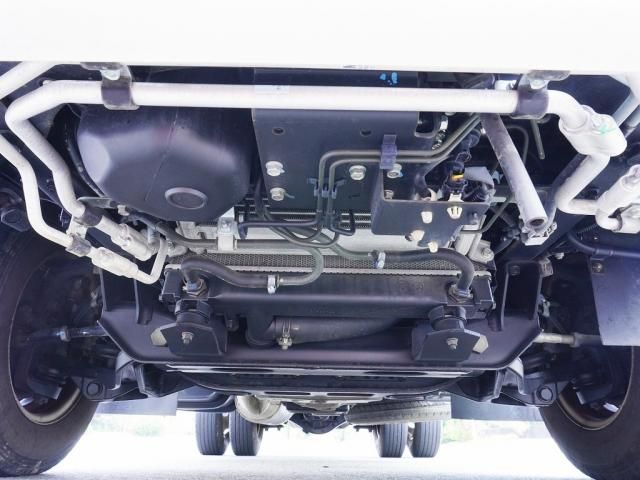 MITSUBISHI CANTER 2021