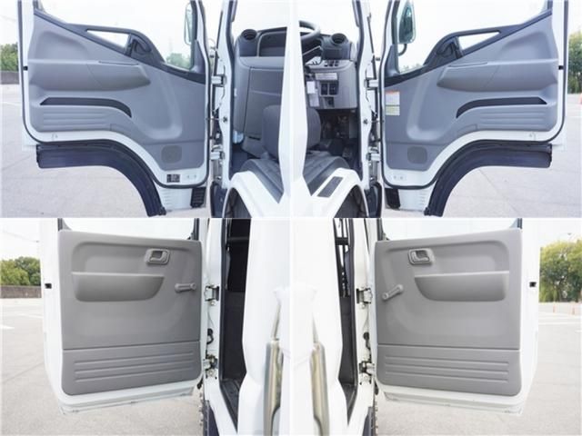 MITSUBISHI CANTER 2021