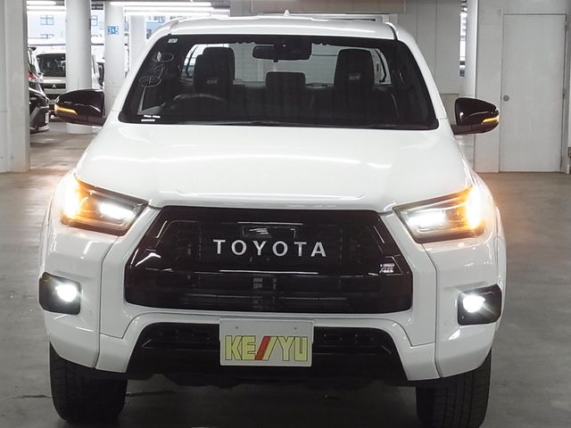 TOYOTA HILUX 4WD 2023