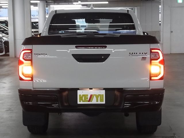 TOYOTA HILUX 4WD 2023