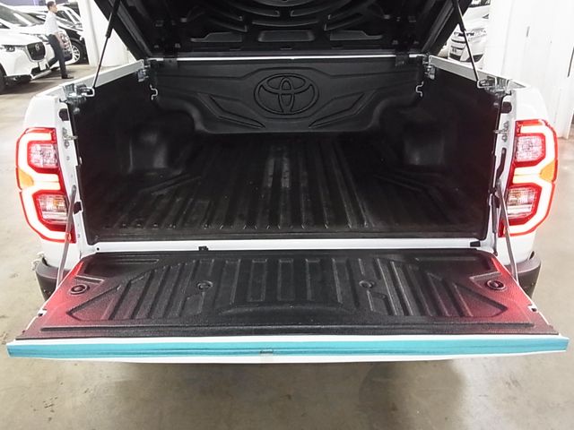 TOYOTA HILUX 4WD 2023