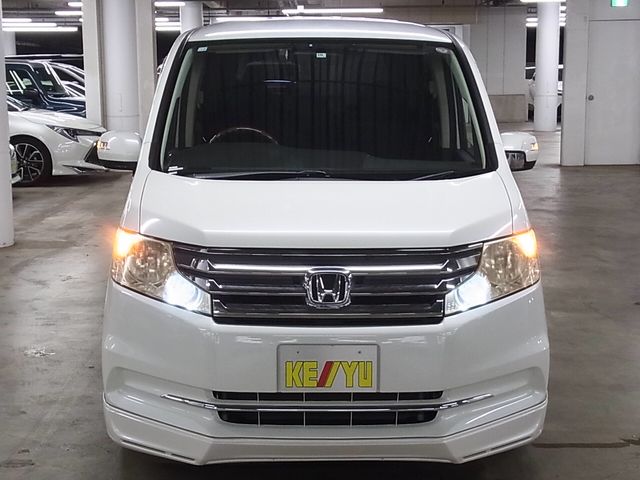 HONDA STEPWAGON 2012