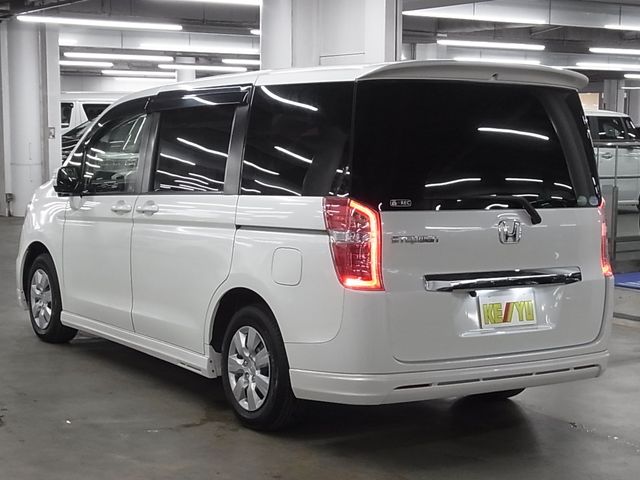 HONDA STEPWAGON 2012