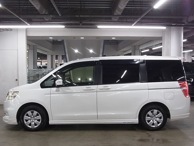 HONDA STEPWAGON 2012