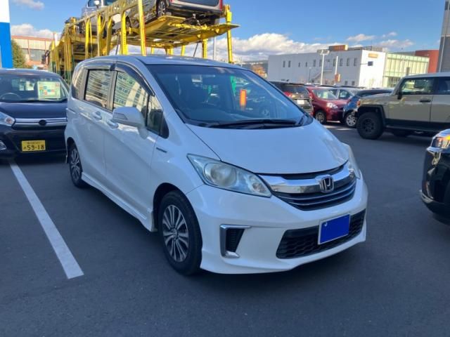 HONDA FREED HYBRID 2015
