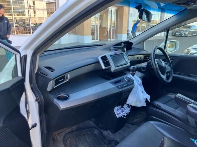 HONDA FREED HYBRID 2015