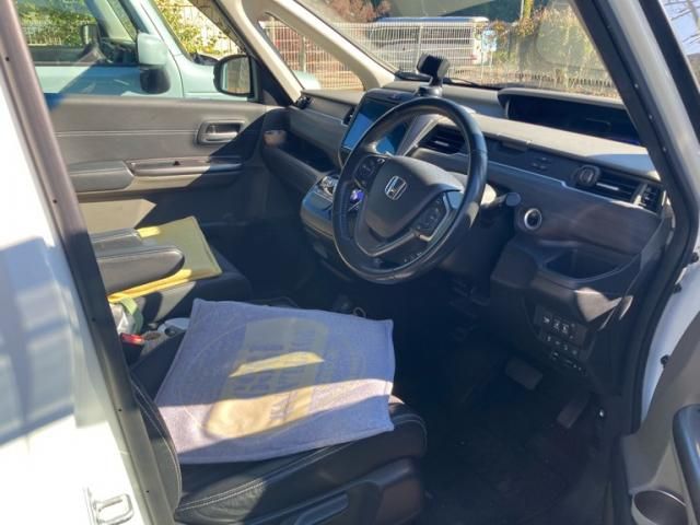 HONDA FREED HYBRID 2018