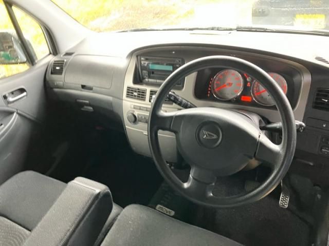 DAIHATSU MOVE CUSTOM 2006