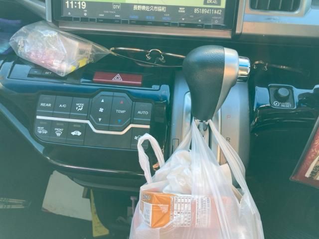 HONDA STEPWAGON SPADA 2013