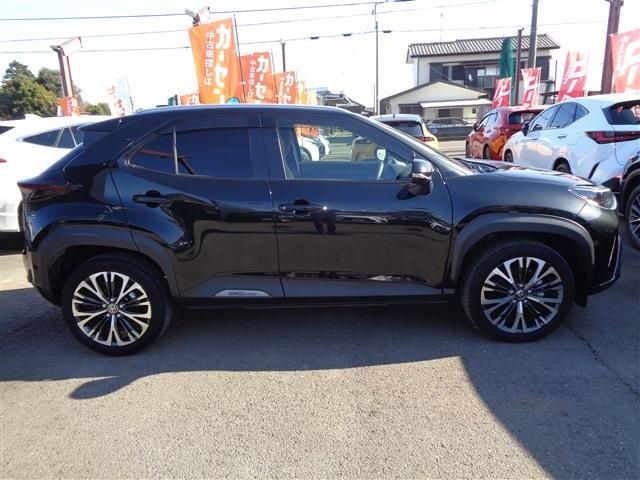 TOYOTA YARIS CROSS HYBRID 2023