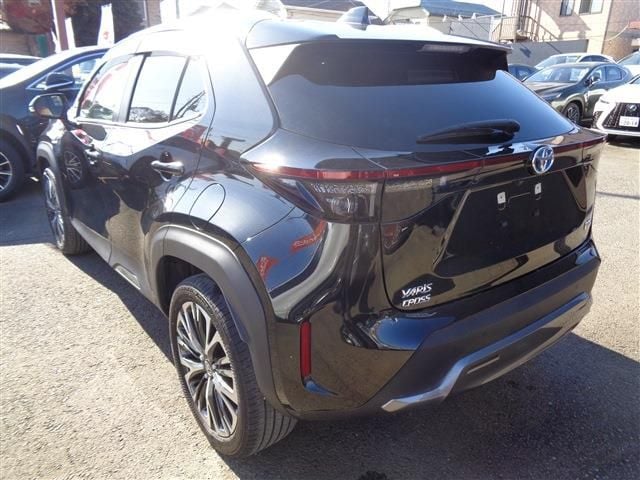 TOYOTA YARIS CROSS HYBRID 2023