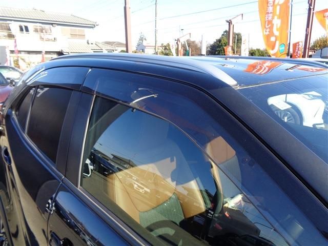 TOYOTA YARIS CROSS HYBRID 2023