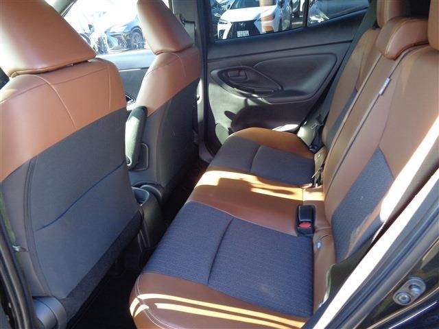 TOYOTA YARIS CROSS HYBRID 2023