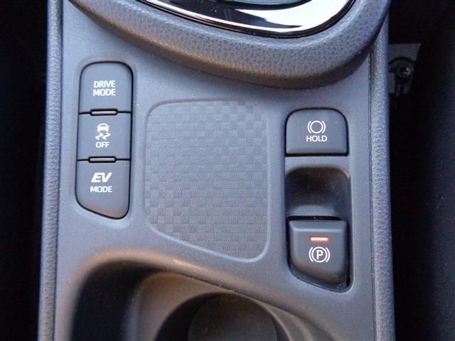 TOYOTA YARIS CROSS HYBRID 2023