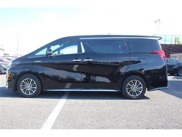 TOYOTA ALPHARD hybrid 4WD 2020