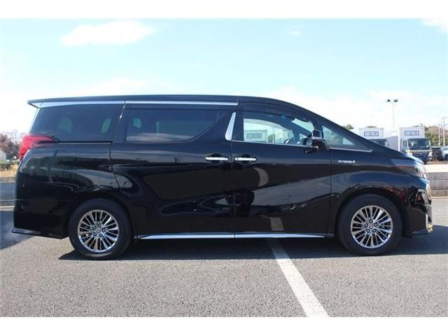 TOYOTA ALPHARD hybrid 4WD 2020