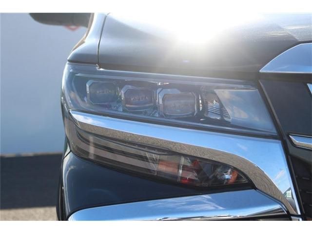 TOYOTA ALPHARD hybrid 4WD 2020