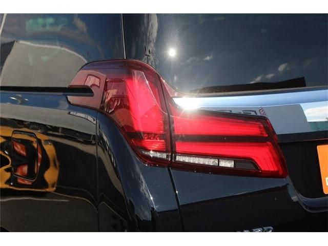 TOYOTA ALPHARD hybrid 4WD 2020