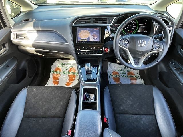 HONDA SHUTTLE HYBRID 2017