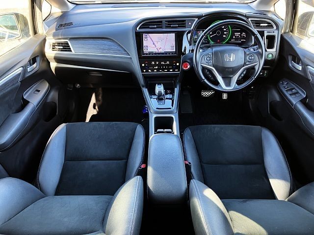 HONDA SHUTTLE HYBRID 2017