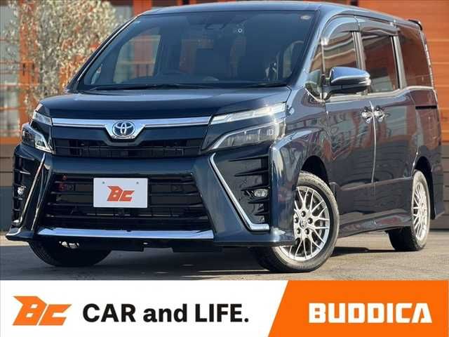 TOYOTA VOXY HYBRID 2021
