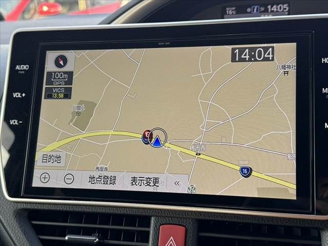 TOYOTA VOXY HYBRID 2021