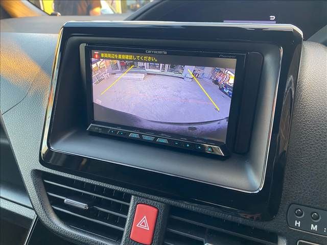 TOYOTA VOXY HYBRID 2018