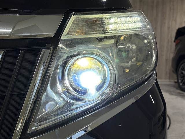 TOYOTA ESQUIRE HYBRID 2014