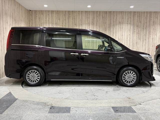 TOYOTA ESQUIRE HYBRID 2014