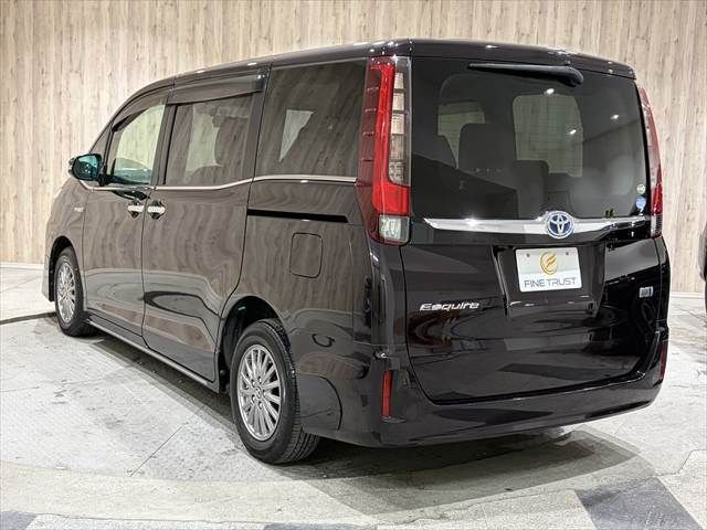 TOYOTA ESQUIRE HYBRID 2014