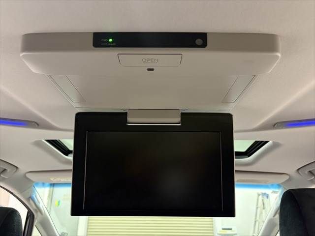 TOYOTA VELLFIRE  HYBRID 4WD 2015