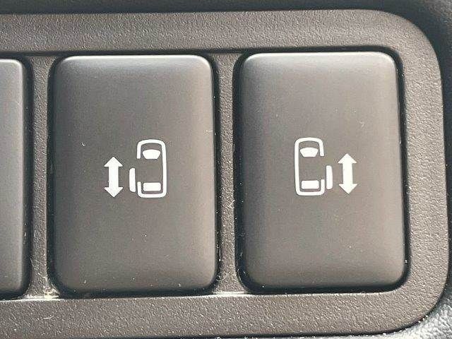 MITSUBISHI DELICA D:5 4WD 2019