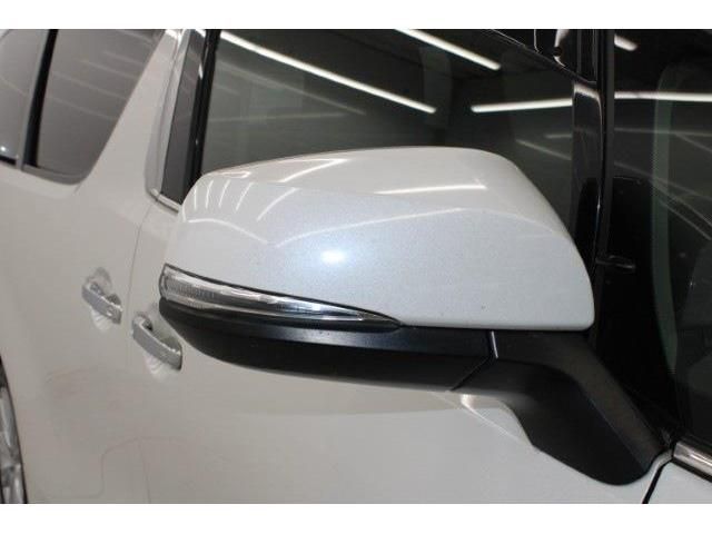 TOYOTA VELLFIRE 2015