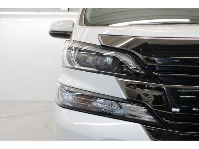 TOYOTA VELLFIRE 2015