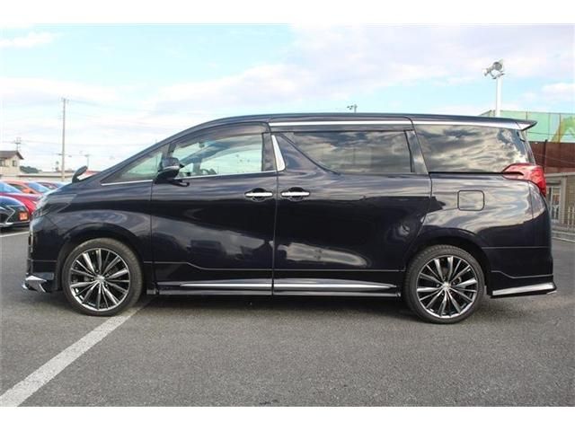 TOYOTA ALPHARD hybrid 4WD 2022
