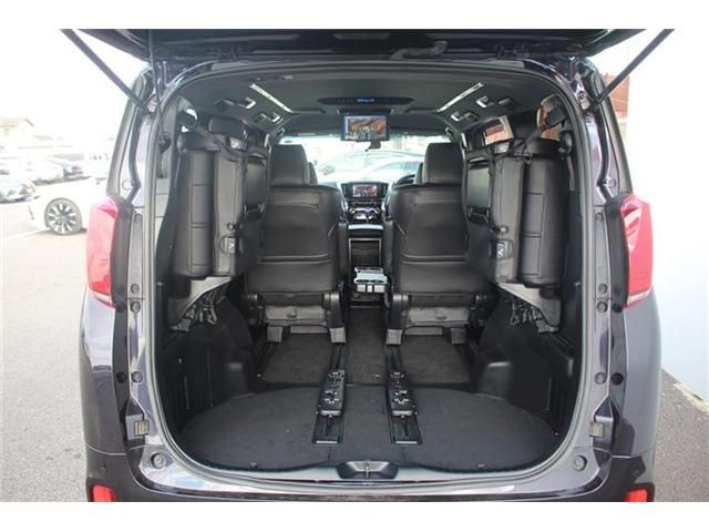 TOYOTA ALPHARD hybrid 4WD 2022