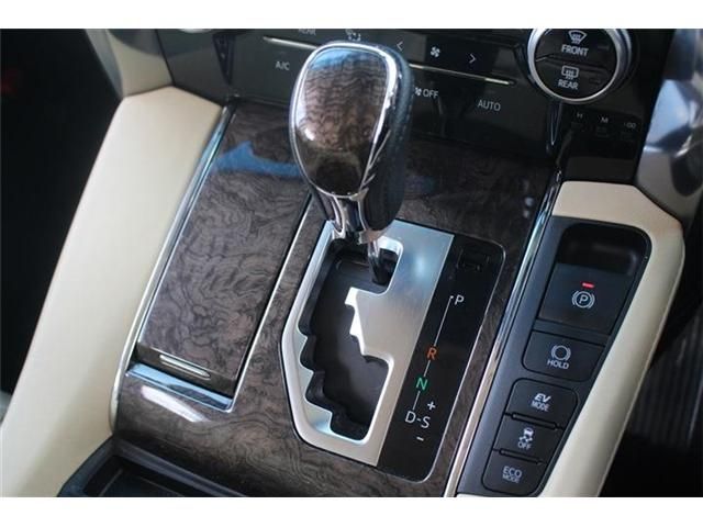 TOYOTA ALPHARD hybrid 4WD 2020