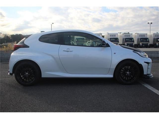 TOYOTA GR YARIS 2021