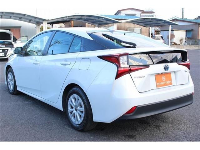 TOYOTA PRIUS 2022