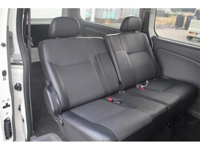 NISSAN NV350 CARAVAN 2020