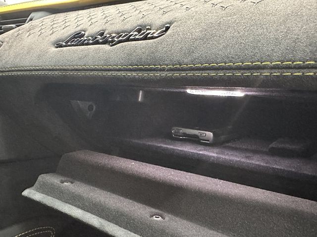 LAMBORGHINI LAMBORGHINI Aventador 2022