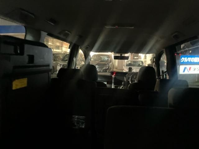 TOYOTA VOXY 4WD 2009