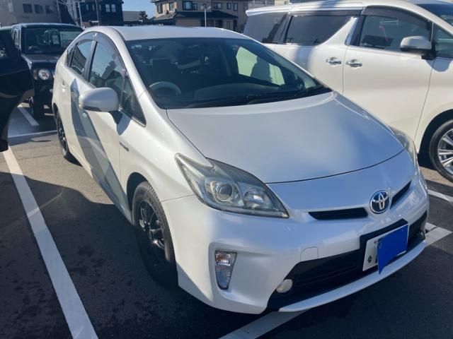 TOYOTA PRIUS 2015
