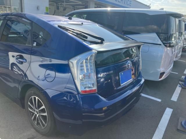 TOYOTA PRIUS 2010