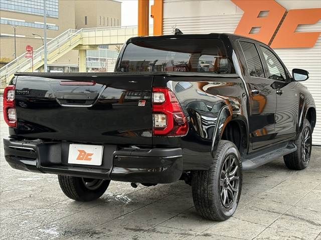 TOYOTA HILUX 4WD 2024